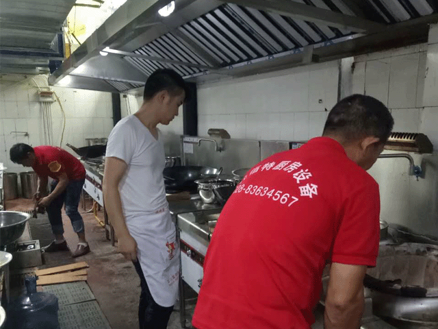 酒店草莓视频污版在线观看工程现场安装图片